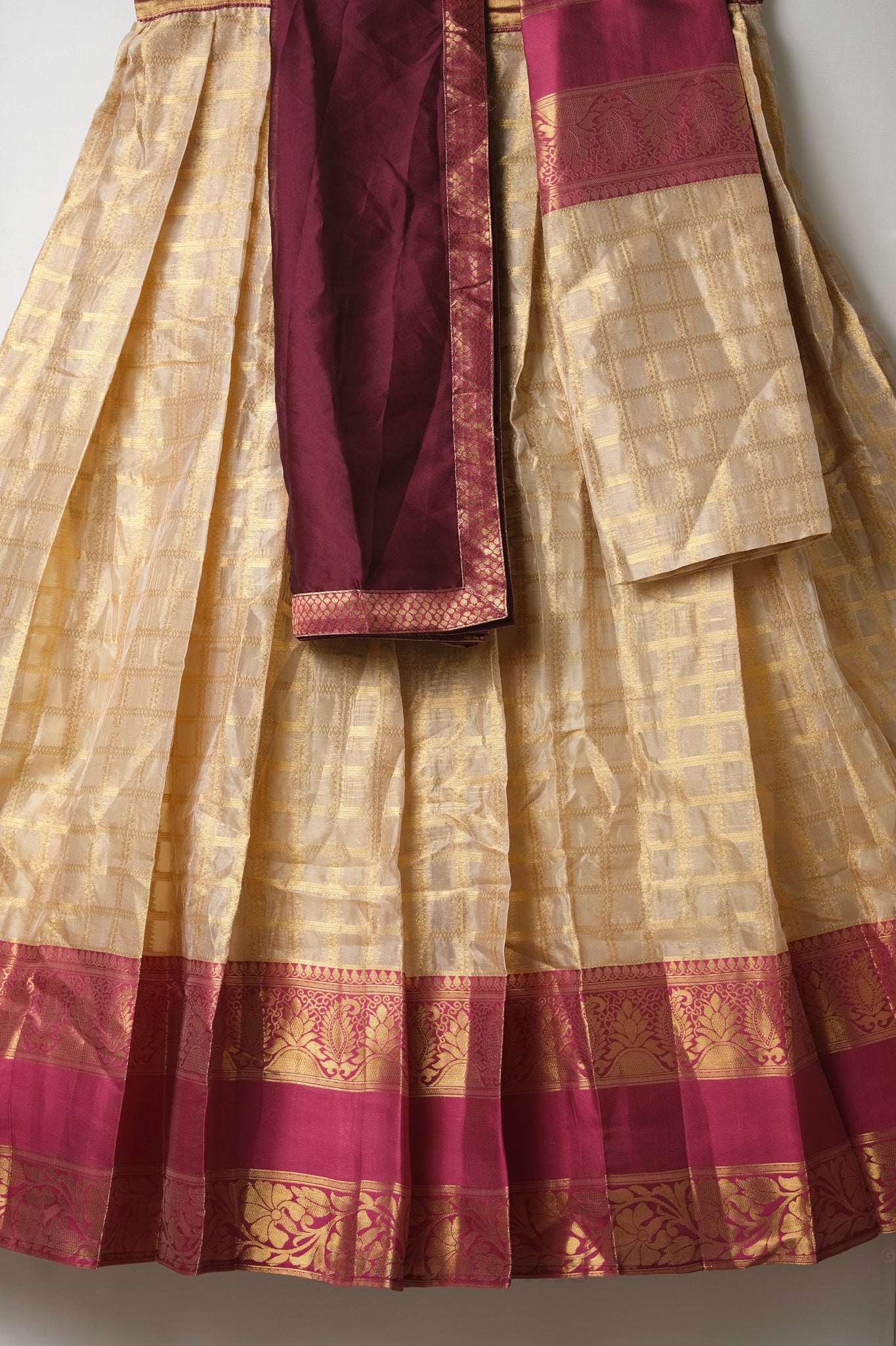Premium Tissue Silk Dhavani Set – Champagne Gold with Checked Pattern & Maroon Zari Border