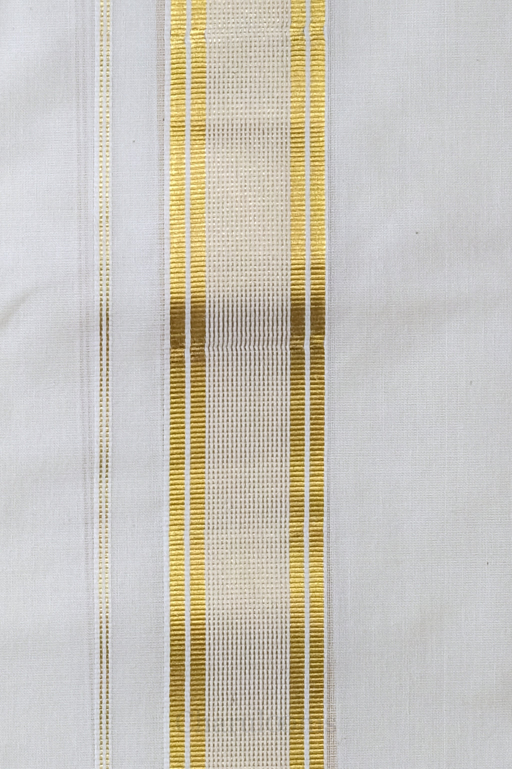 Golden Kara Kasav Mundu – 100% Cotton Traditional Kerala Dhoti