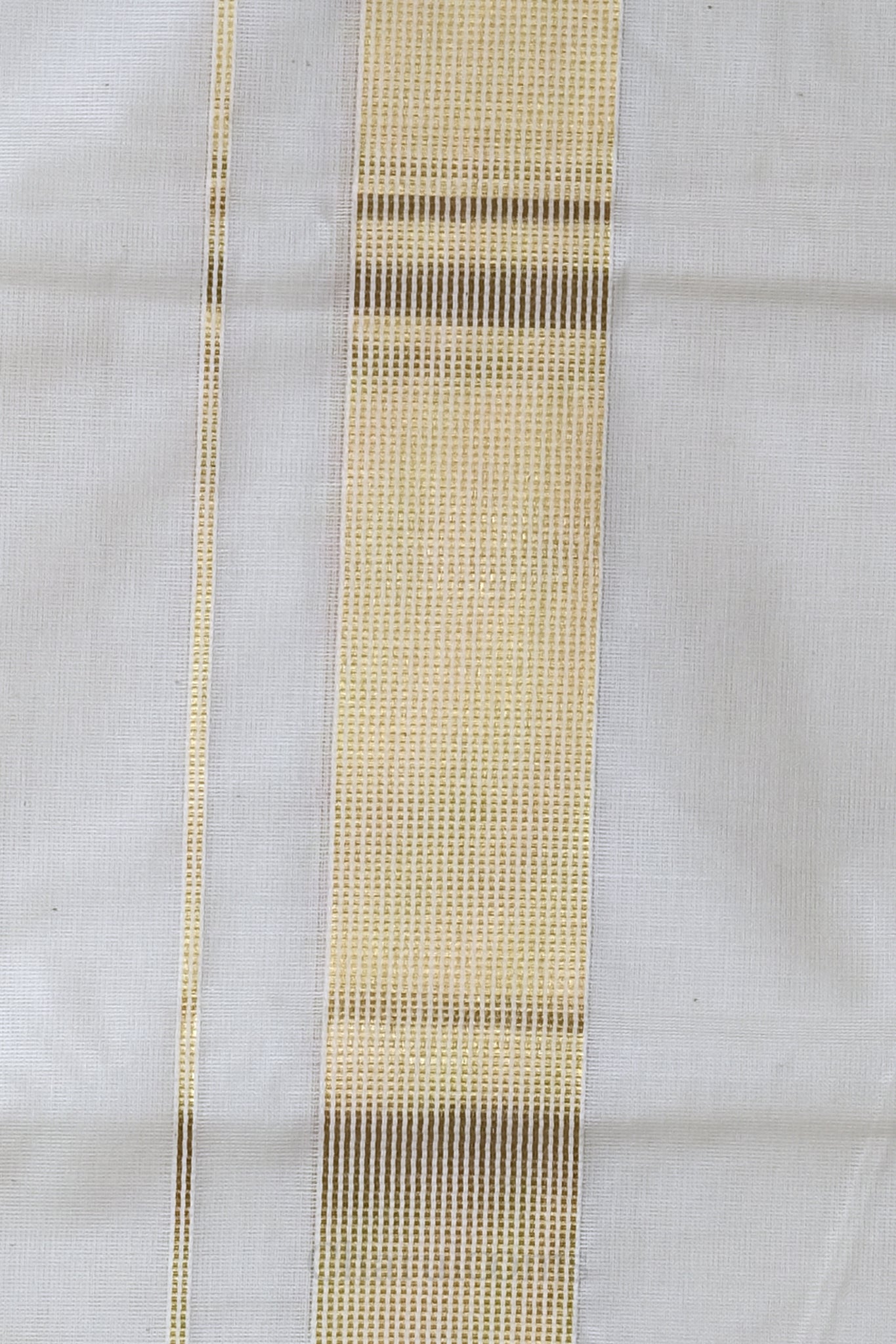 Golden Kara Kasav Mundu – 100% Cotton Traditional Kerala Dhoti