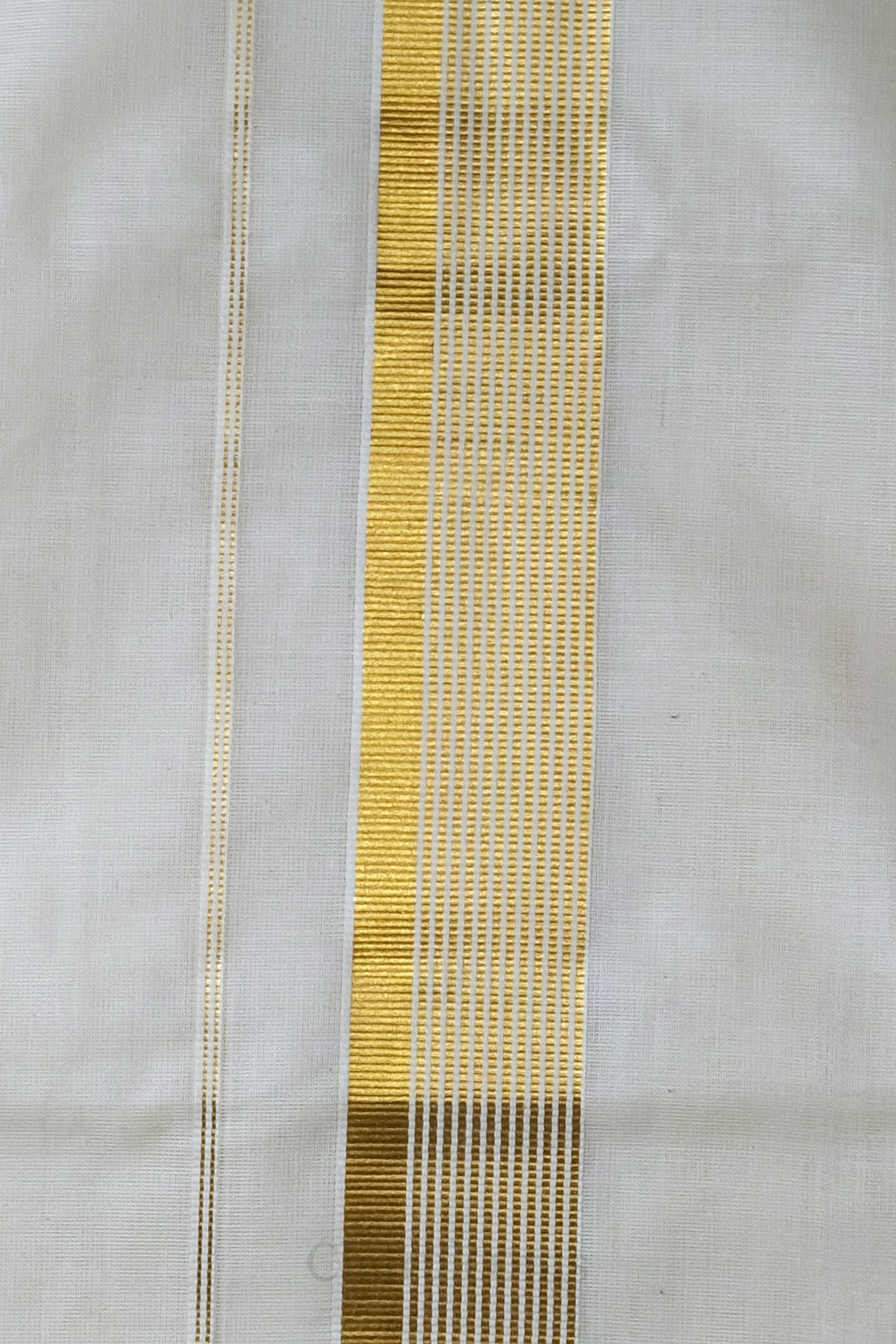 Golden Kara Kasav Mundu – 100% Cotton Traditional Kerala Dhoti