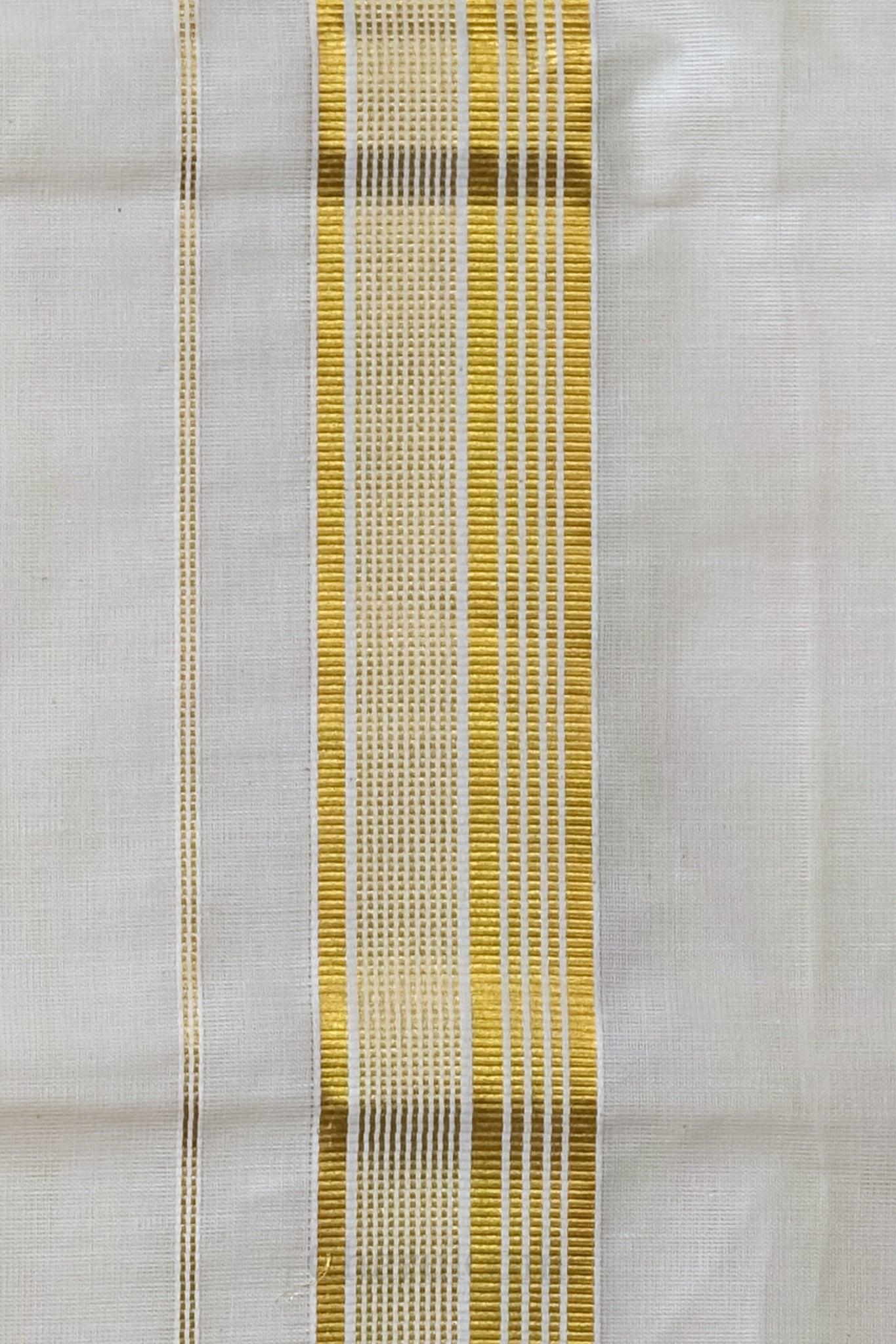 Golden Kara Kasav Mundu – 100% Cotton Traditional Kerala Dhoti