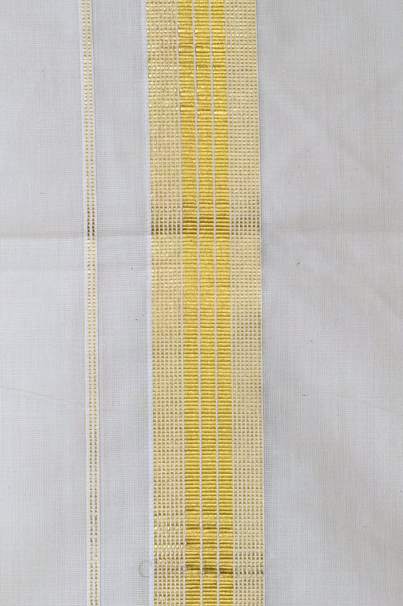 Golden Kara Kasav Mundu – 100% Cotton Traditional Kerala Dhoti