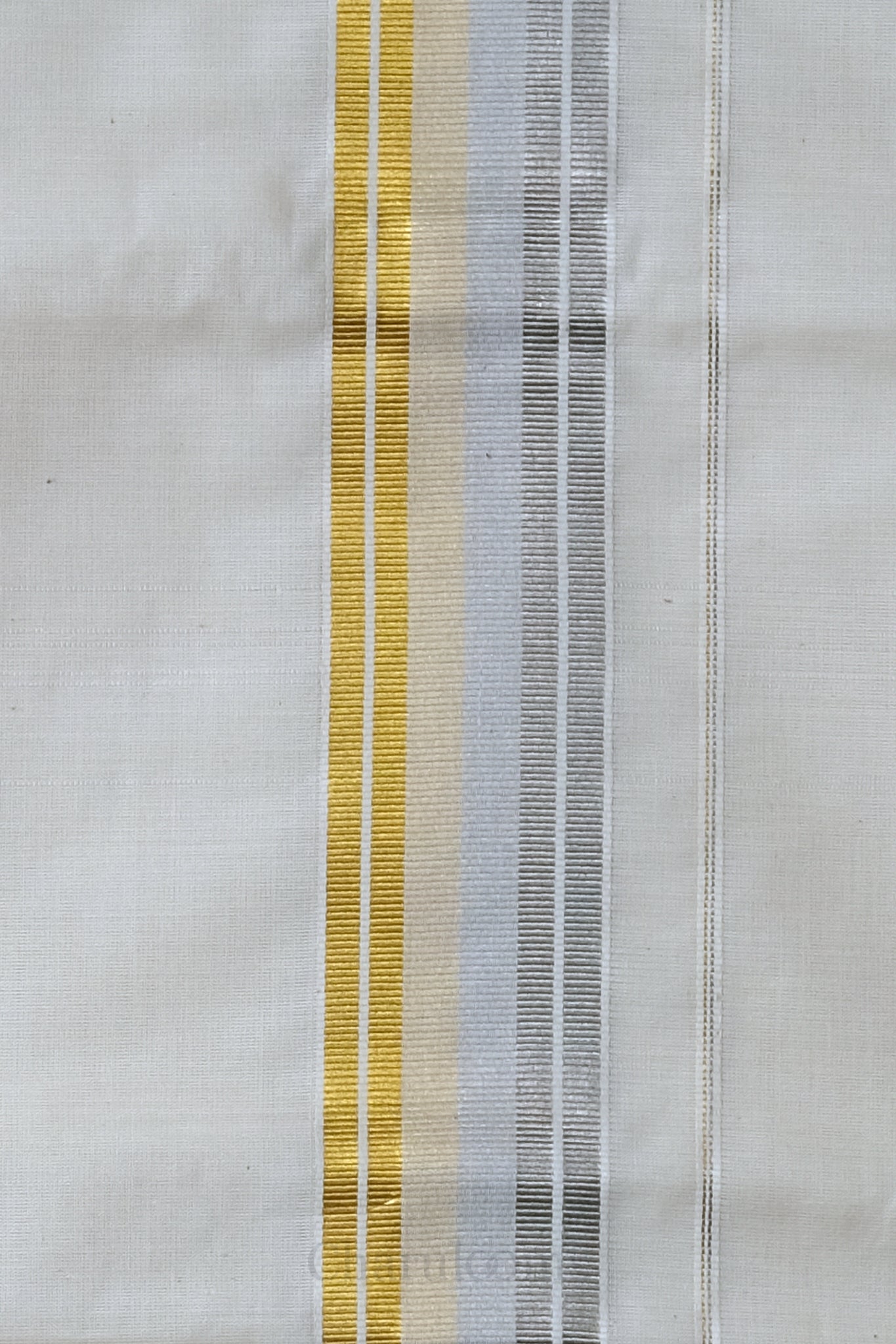 Premium Silver & Gold Kara Kasav Mundu – 100% Cotton Traditional Kerala Dhoti