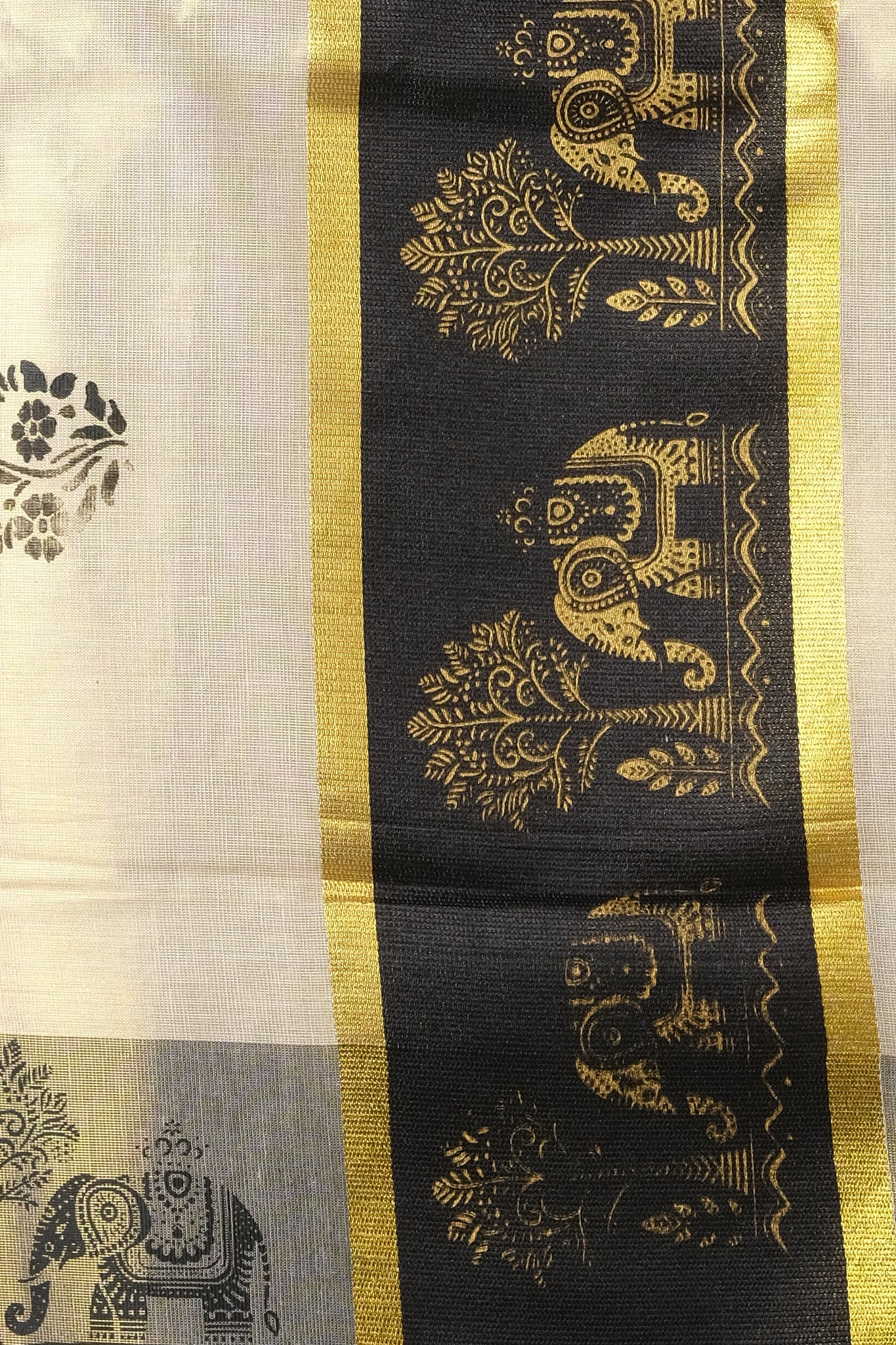 Black & Golden Border Tissue Set Saree – Premium Kerala Kasavu Blend