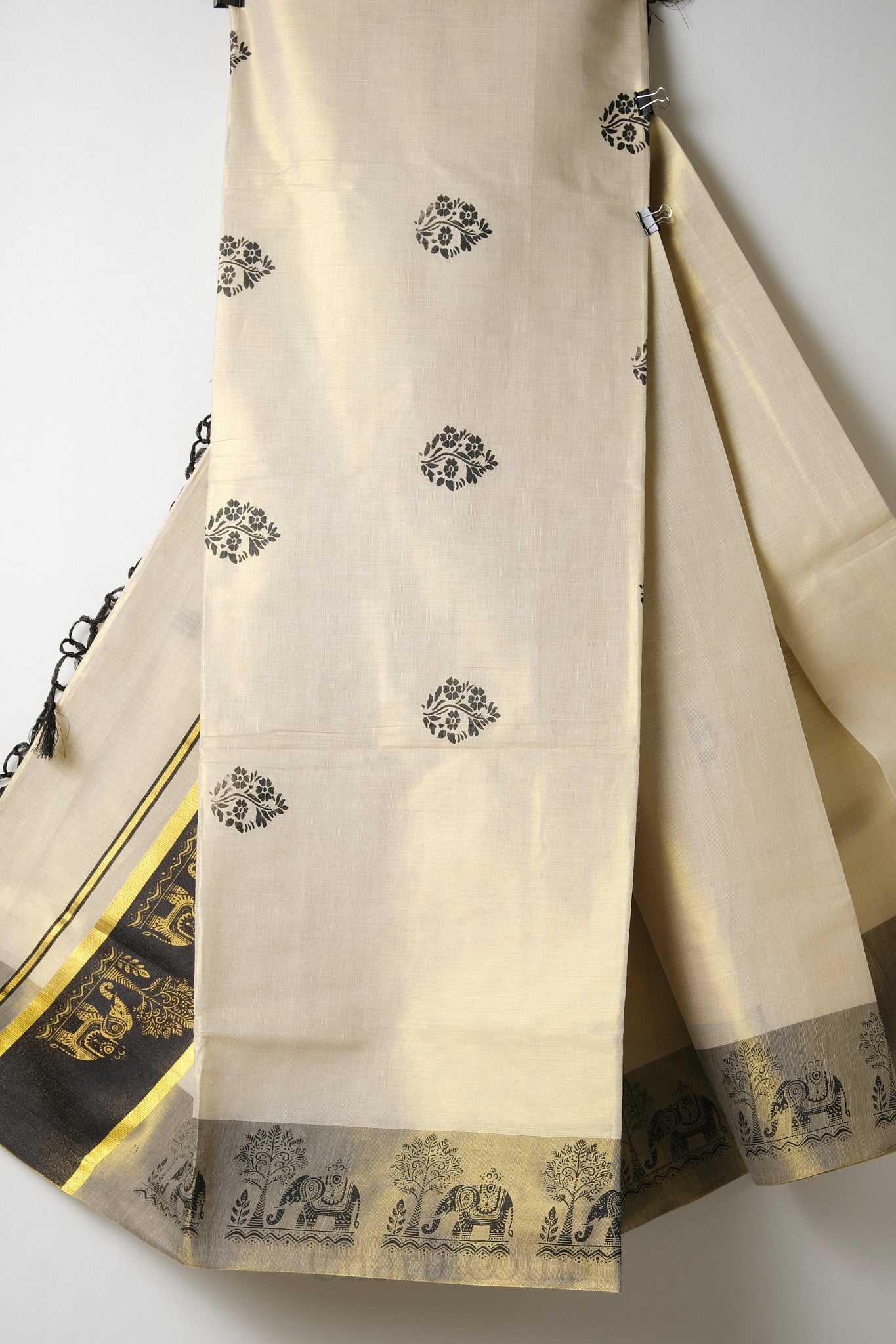 Black & Golden Border Tissue Set Saree – Premium Kerala Kasavu Blend