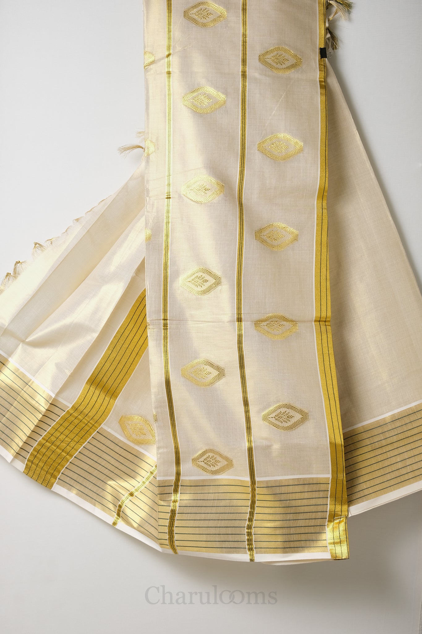 Premium Diamond Motif Golden Kasav Tissue Set Saree – Royal Heritage Collection