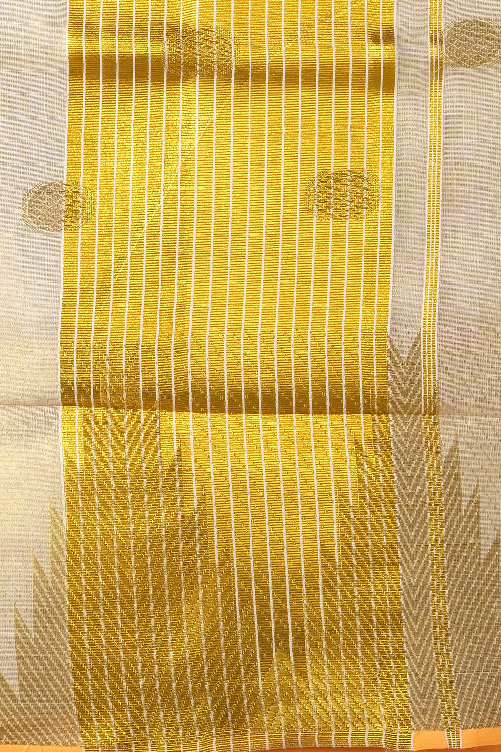 Premium Oval Motif Golden Kasav Tissue Set Saree – Royal Heritage Collection